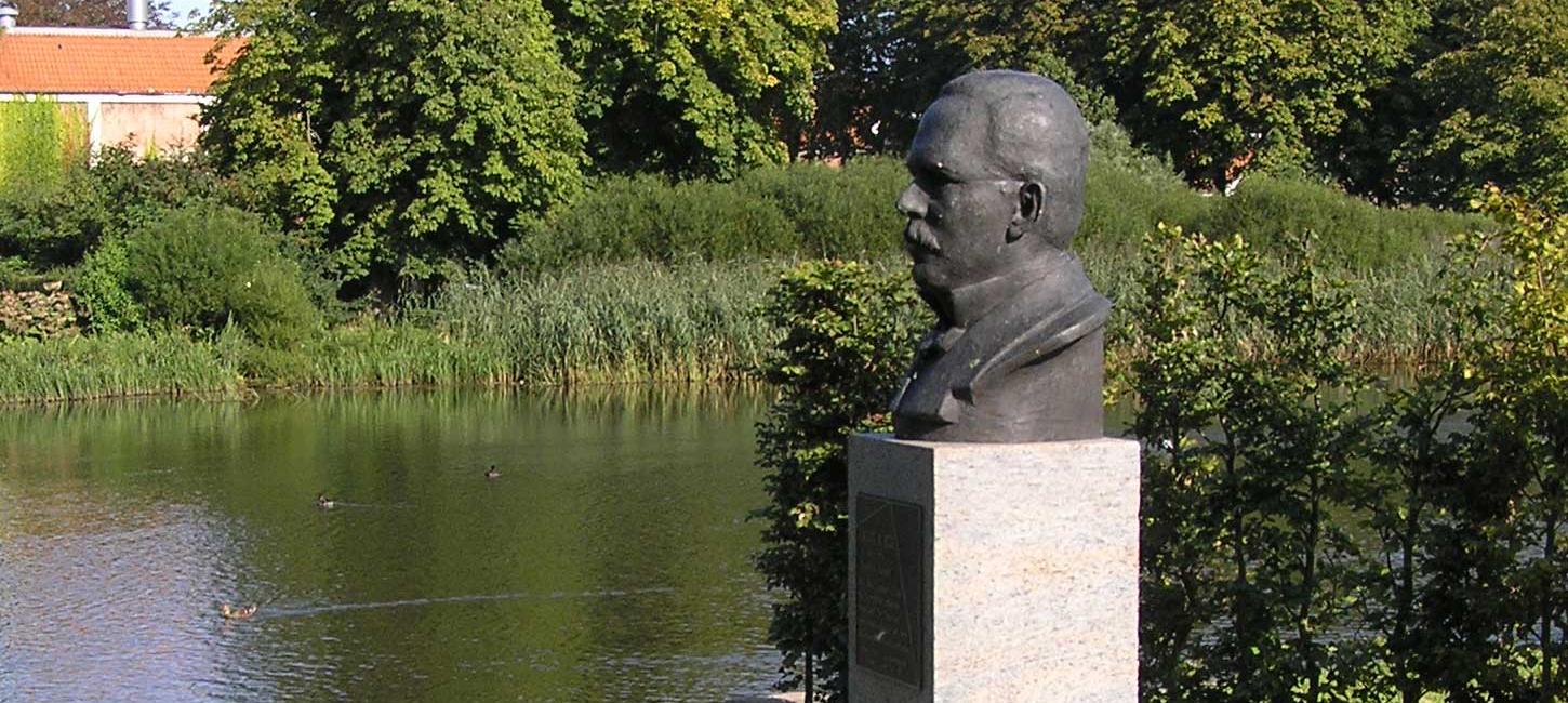 Buste af Jacob A. Riis | Ribe | Vadehavskysten