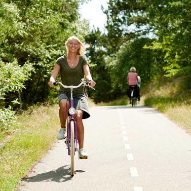 Pige på cykel på Fanø | Vadehavskysten