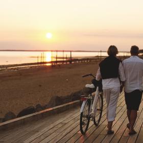 Cyklister på promenaden i Hjerting | Vadehavskysten